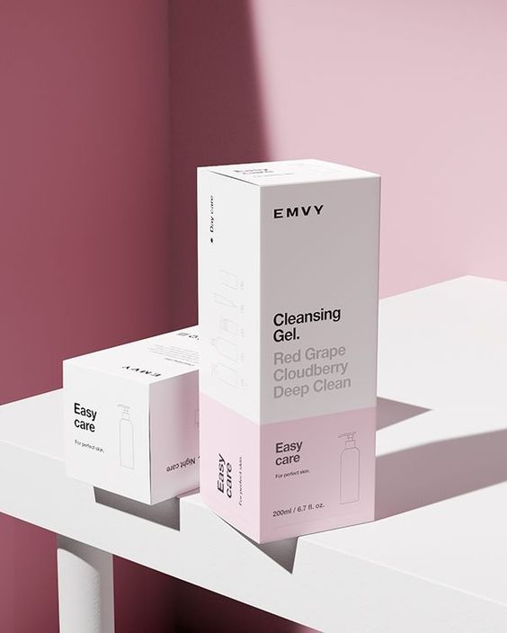 Minimalist design cosmetic packaging